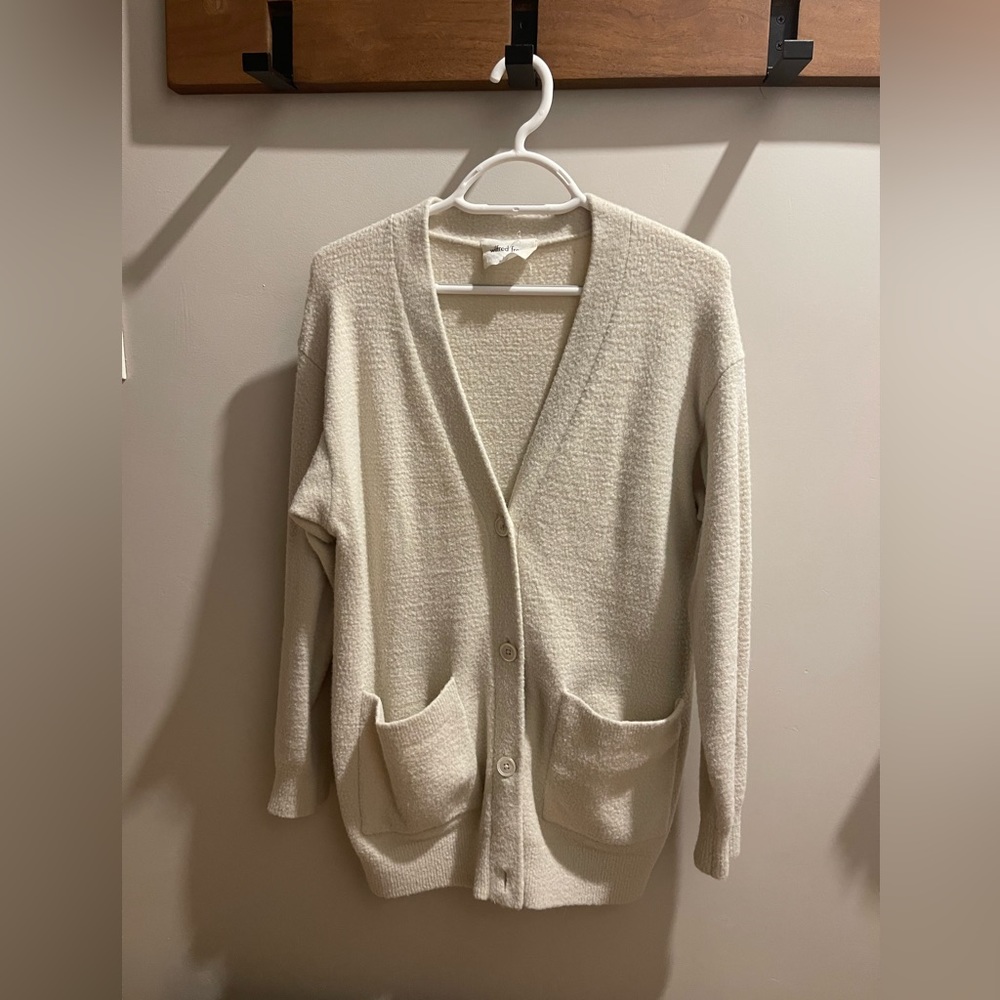 Aritzia Wilfred Free Bethany cardigan